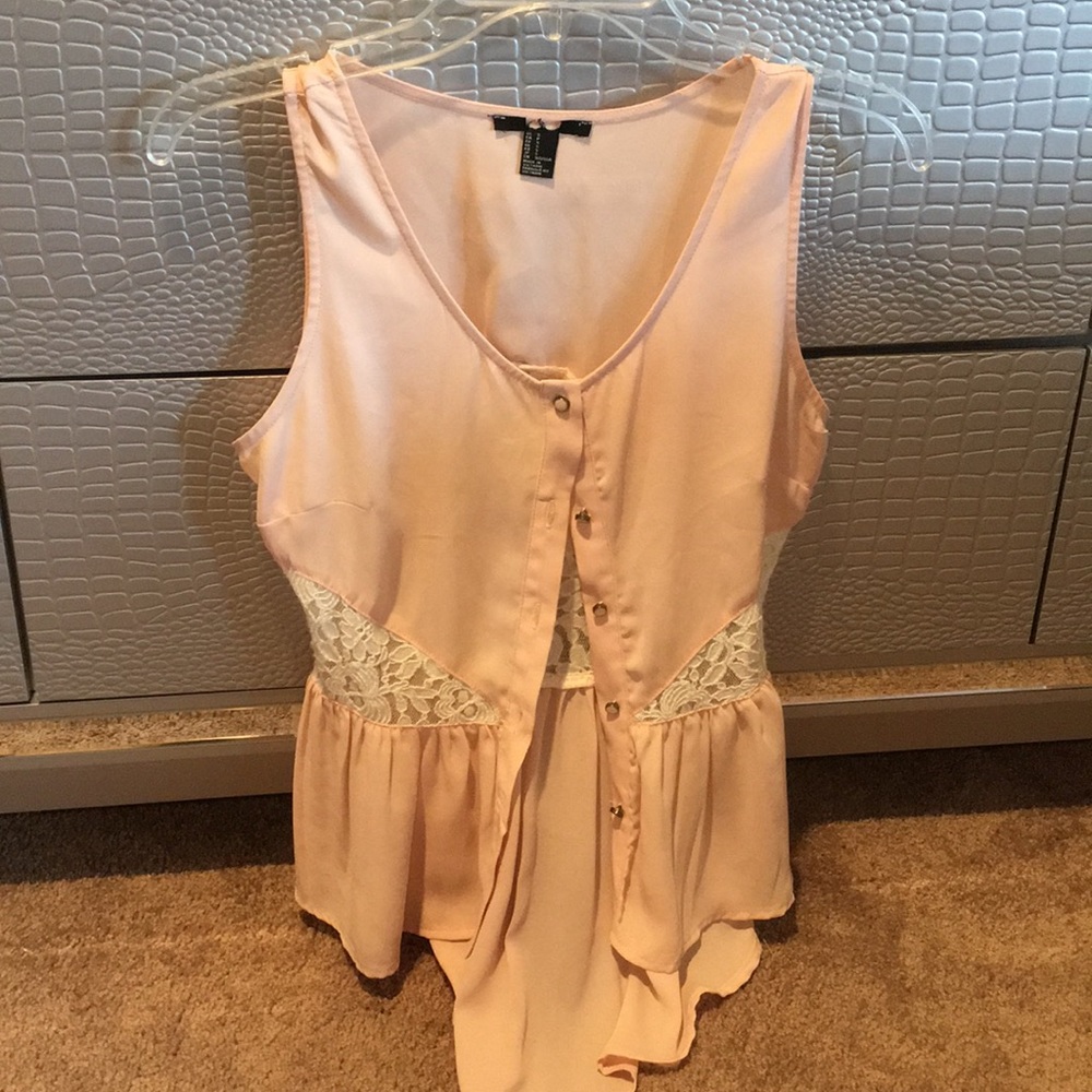 Cute light pink top